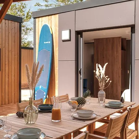 Slow Village Oleron 4*