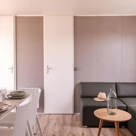 Slow Village Oleron 캠프장